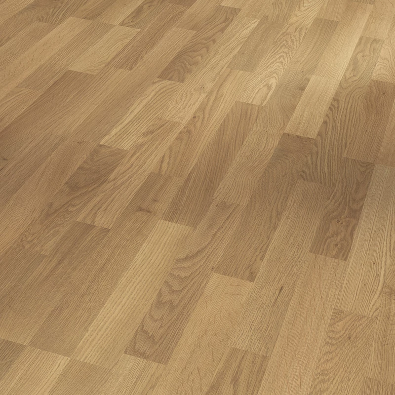Laminált - Townhouse Basic 400 Oak natural 3-sávos - Matt felületű hajópadló